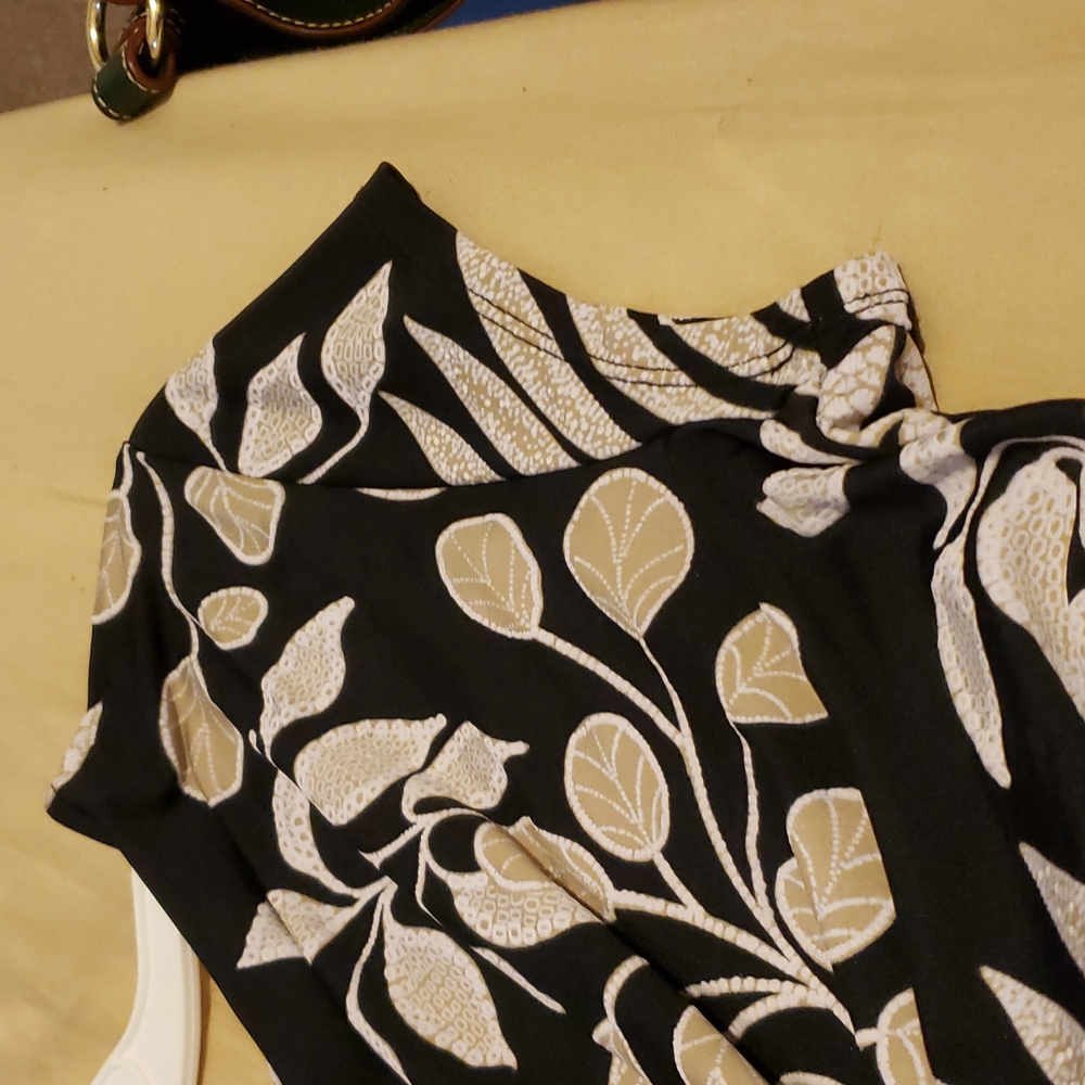 Dress - Picture 3 of 4